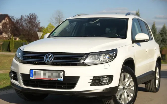 samochody osobowe Volkswagen Tiguan cena 59900 przebieg: 153000, rok produkcji 2013 z Dolsk